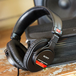 SONY<sup>®</sup> V6 Studio Stereo Headphones 