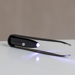 VIVITAR<sup>®</sup> Vivaspa Lighted Tweezers 